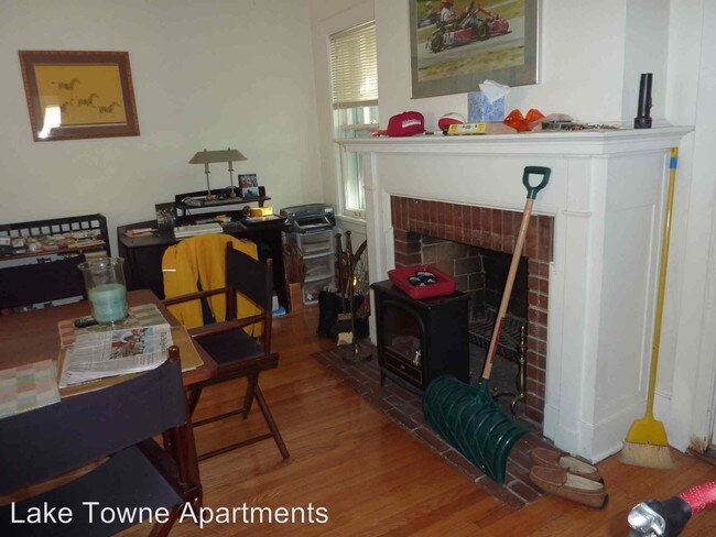 Photo - 240 W Lakelawn Pl