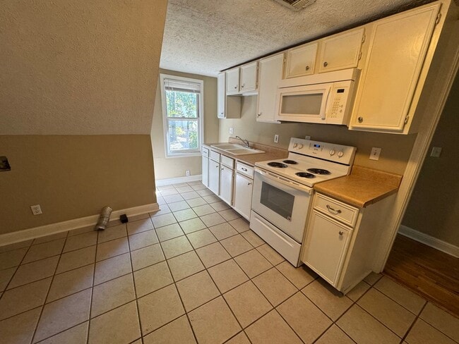 Photo - 1036 Park St Unit Apt. 2