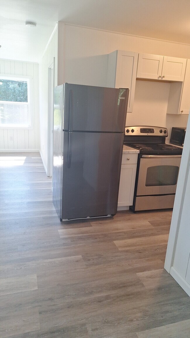 80 McLarty Ln Unit 1-upstairs