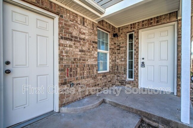 Photo - 1322 Commerce Dr