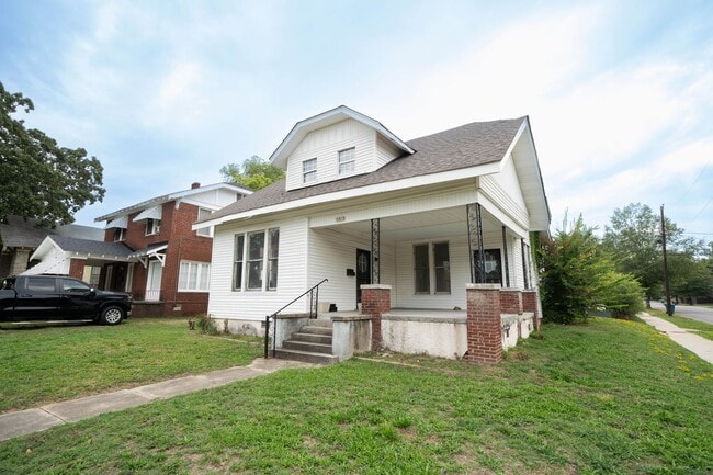 Building Photo - Izard Street Unit A