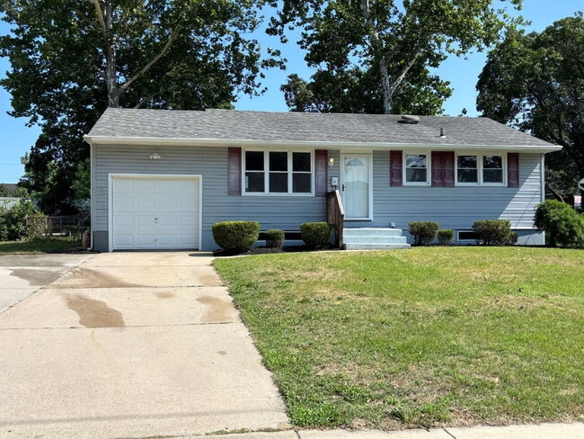 Building Photo - Gorgeous 3 bedroom 2 bath rancher! Rental