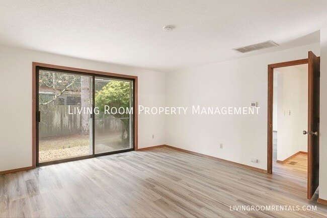 Photo - 7670 SW Leslie St