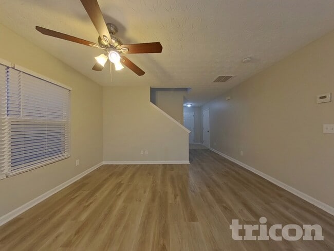 Photo - 186 Silver Fox Trail