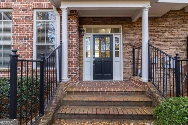 Photo - 5460 Glenridge View NE