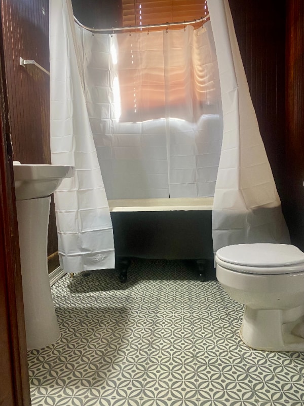 Photo - 616 Weeks St