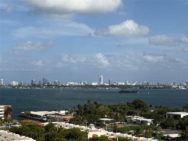 Building Photo - 2000 Towerside Terrace Unit 1501