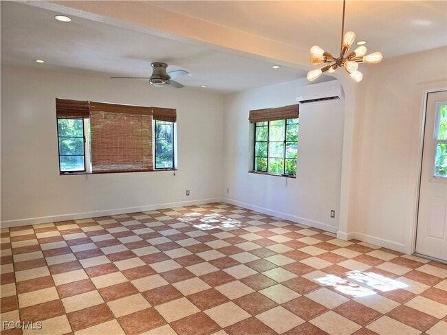 Photo - 1534 Avalon Pl