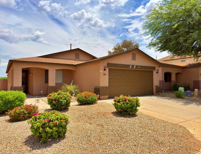 Building Photo - 30479 N Bareback Trail