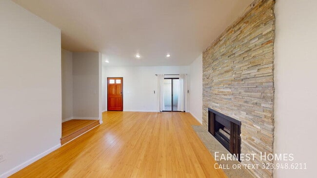 Photo - 2540 S Centinela Ave Unit 1