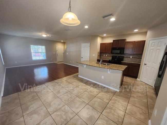 Photo - 4721 Chatterton Way