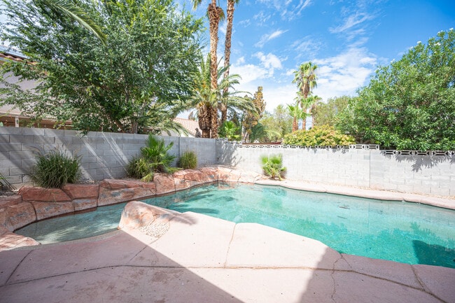 Photo - 1416 Grey Hunter Dr
