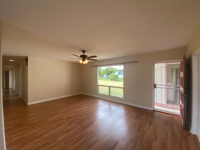 Building Photo - Komohana Houselots