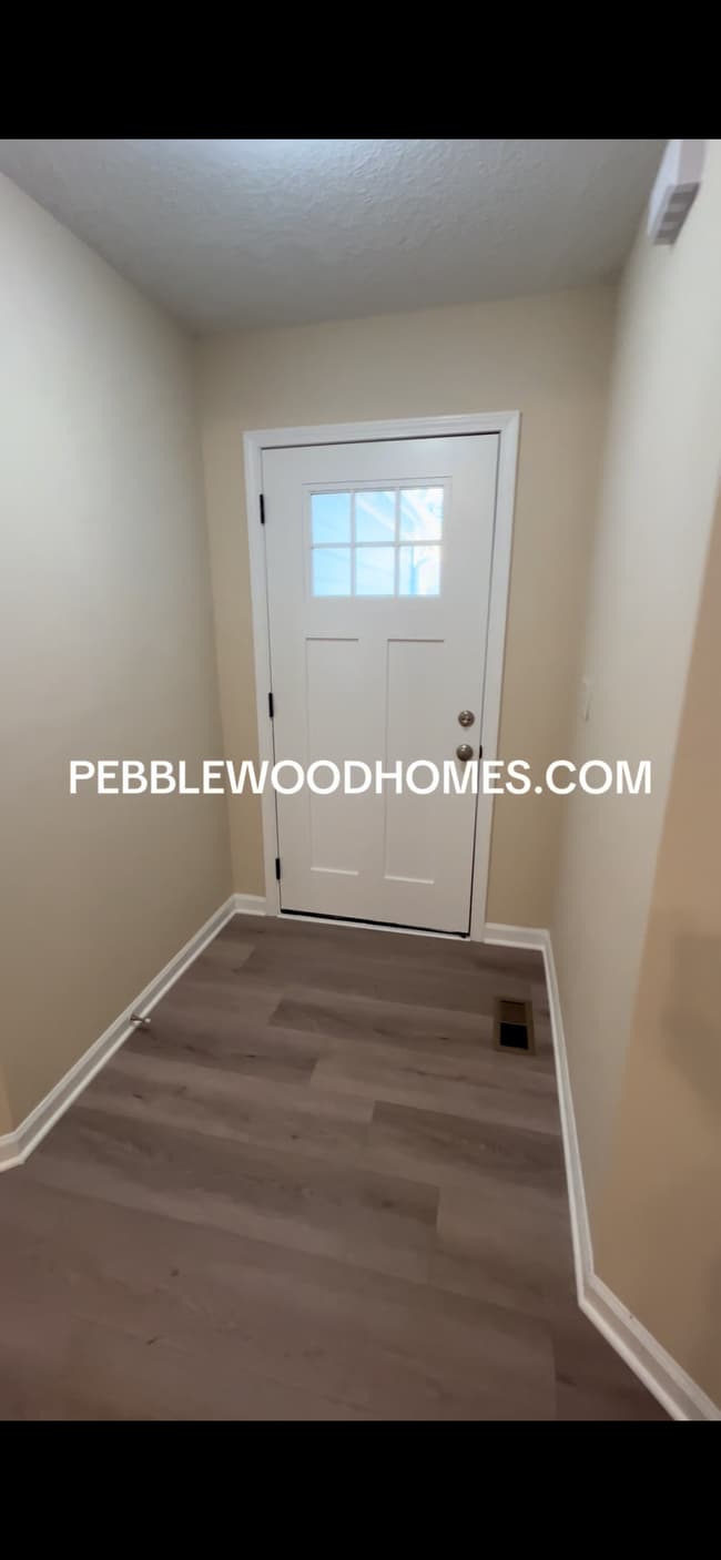 Photo - 2599 Candler Way SW