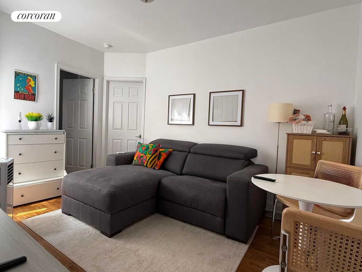 Photo - 222 Thompson St Apartamento