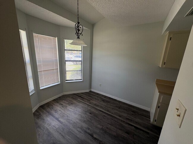 Photo - 1838 Foxhall Cir