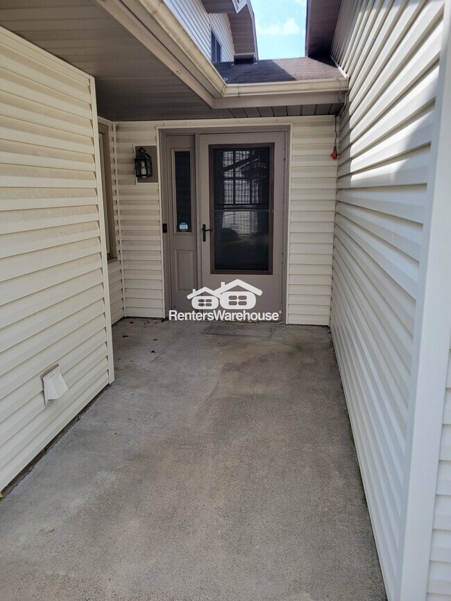 Photo - 1331 67th Ln N