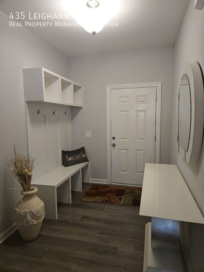 Photo - 435 Leighann Ridge Ln