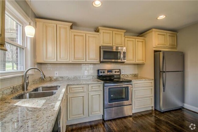 Building Photo - Stunning Renovated 1940s Home in Prime Eas...