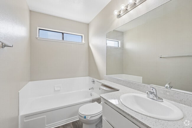 2BR, 2BA - 1,080SF - Second Bathroom