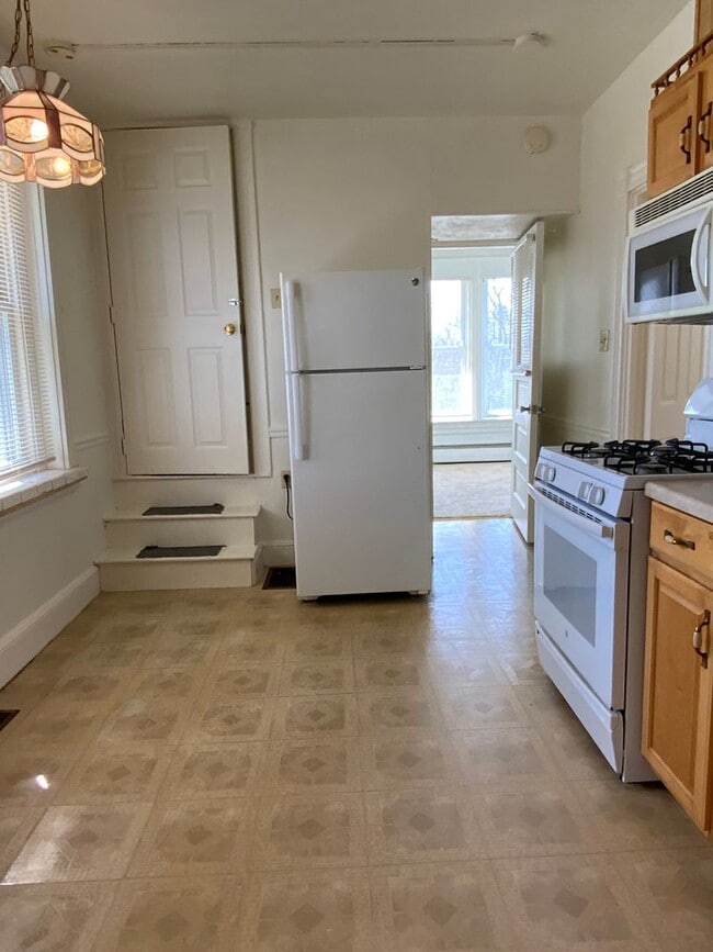 Photo - 850 Highland Ave