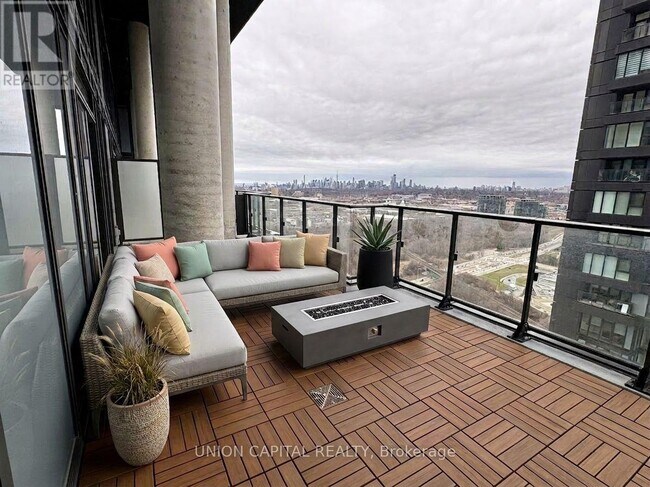 Photo - 1 Quarrington Lane Unité 2805