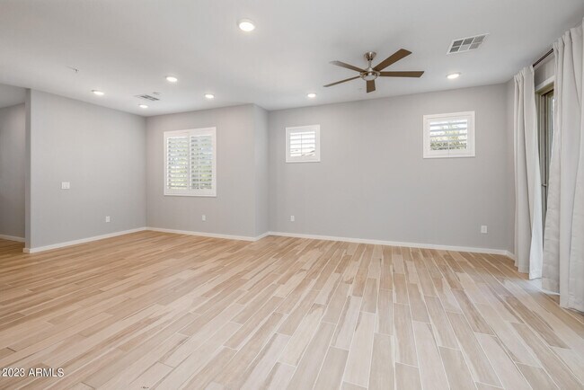 Photo - 250 W Queen Creek Rd Unidad 210