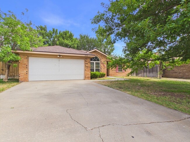 Photo - 5822 Syracuse Dr