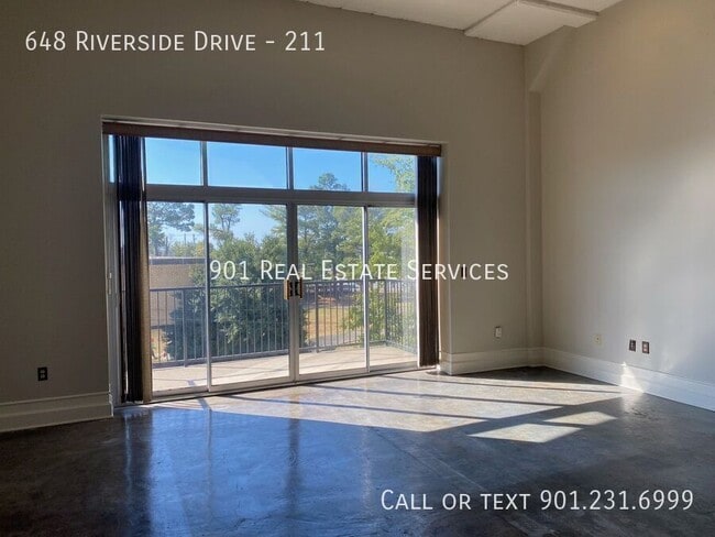 Photo - 648 Riverside Dr