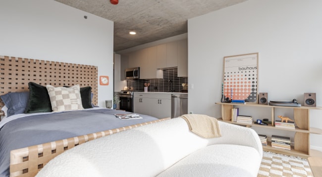 Photo - 1125 W Carroll Ave