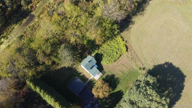Photo - 265 Maybrook Rd