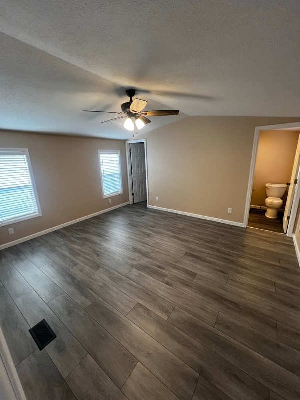 Photo - 911 West Ave