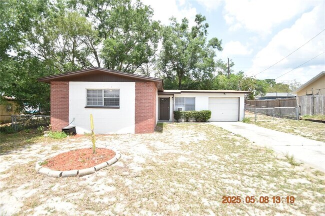 Building Photo - 8320 Oleander Ln Rental