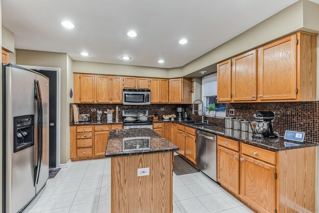 Photo - Fully Furnished 4 Bedroom 2.5 bathroom home in Bloomingdale
