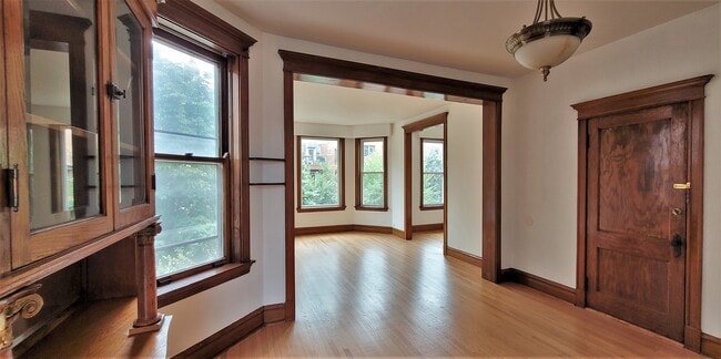 Photo - 2248 W Iowa St Unit 2