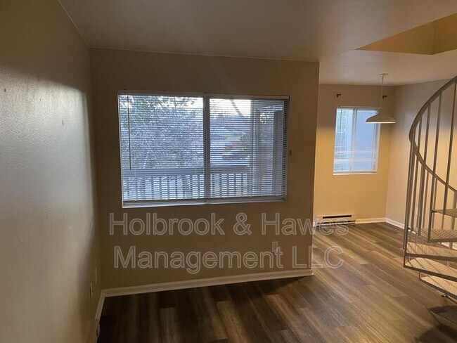 Photo - 4531 Boardwalk Dr Unit Y-9