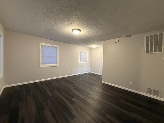 Photo - 4012 E 30th St