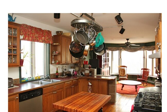 Photo - 53 Lawn St Unit 2