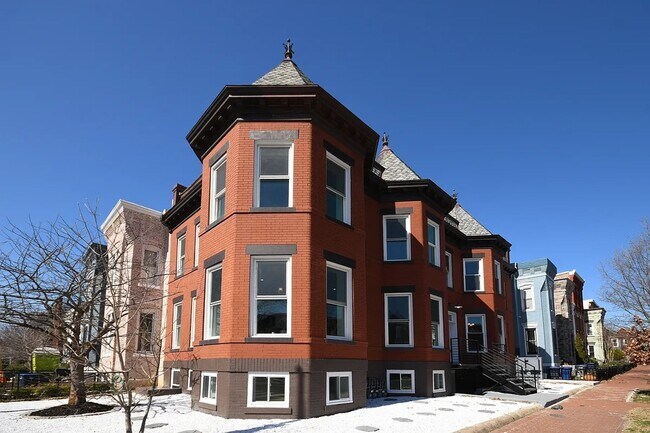 Building Photo - 1800 5th St NW Unit 2