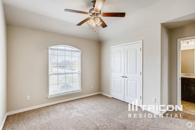Building Photo - 1617 Grand Ct Rental