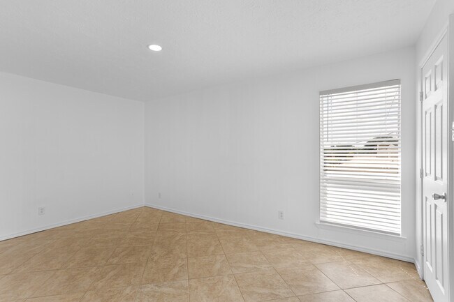 5727 Richmond