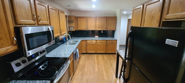 Photo - 2170 19 Mile Rd