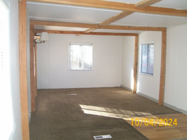 Photo - 3098 Springhill Rd