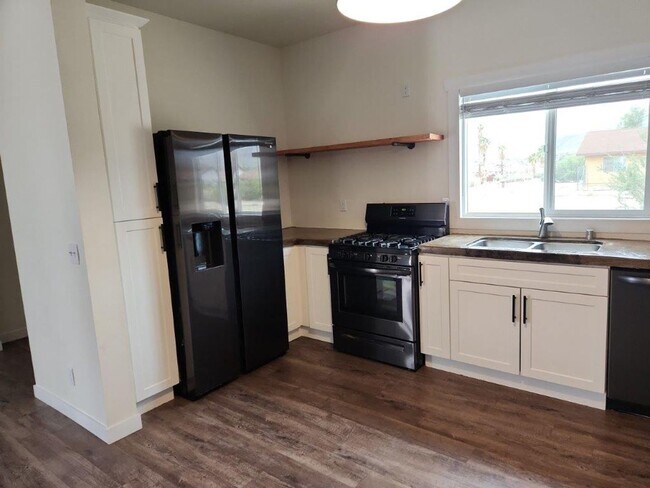 6658 National Park Dr Unit 1