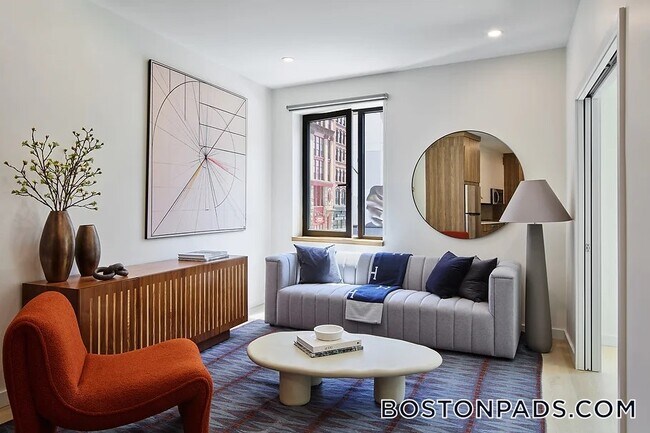 87 Oxford St Unit 605
