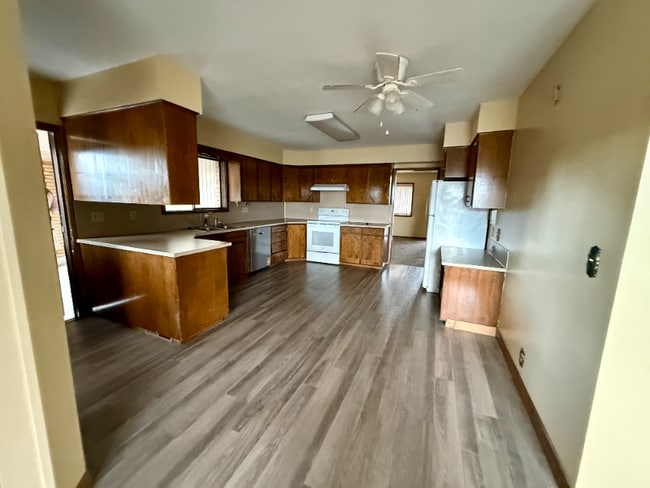 Photo - 565 Franklin Ct