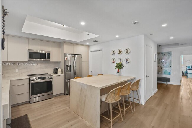 3330 NE 190th St Unit 1010