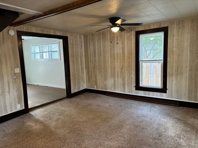 Photo - Check Out This 3-Bed/1.5-Bath House in Blu...