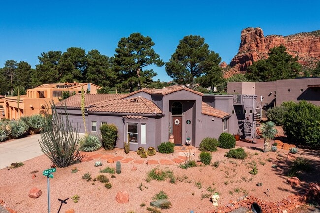 Photo - 290 Arch Dr