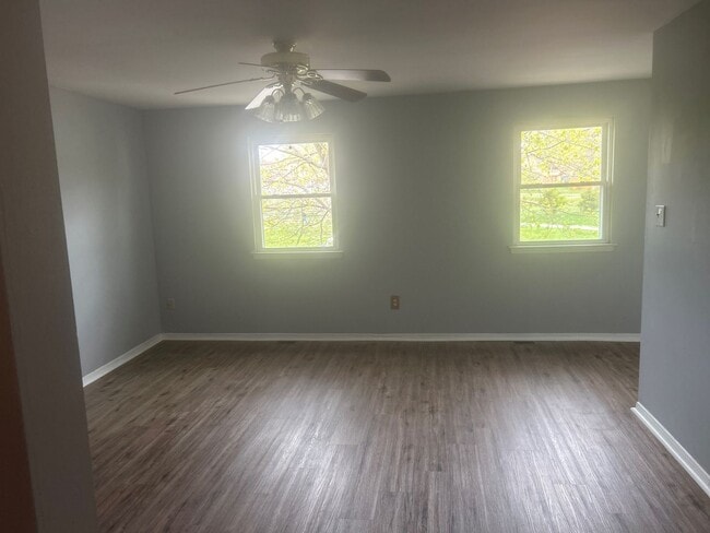 Photo - 2136 Ted Jim Dr Unit B